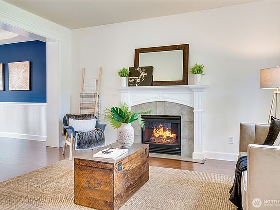 3rd image of 19321 205th Street E