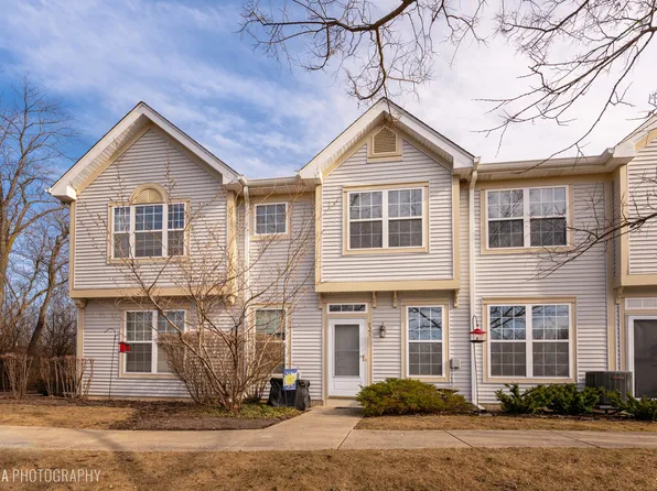 721 Morris Ct, Lakemoor, IL 60051