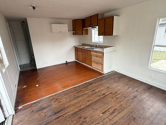 3rd image of 920 Boardwalk Ln #852