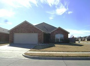 1025 Rachel St, Burleson, TX 76028