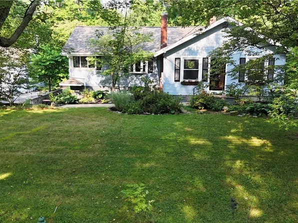 3960 Ellendale Rd, Moreland Hills, OH 44022