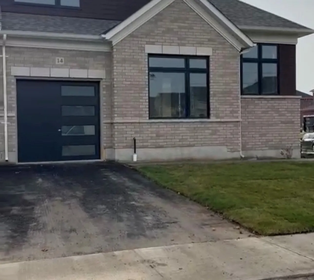 3 bed, $2,990 — Photo 2