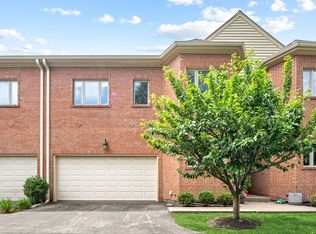 1745 Melise Dr, Glenview, IL 60025
