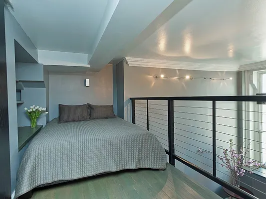 Sold by Sotheby's International Realty | media 10