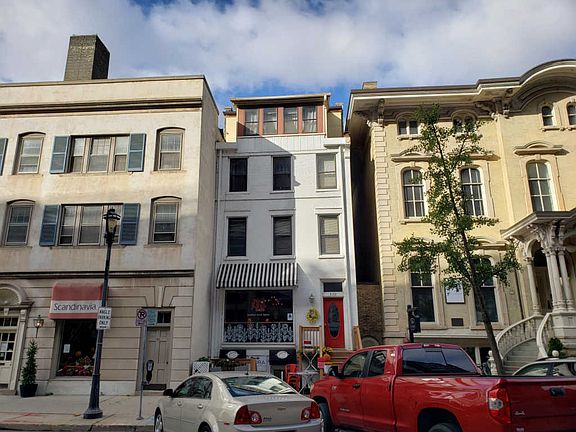 5th image of 771 N Jefferson St #773