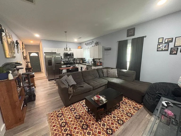 1219 Delaware Ave — Photo 8