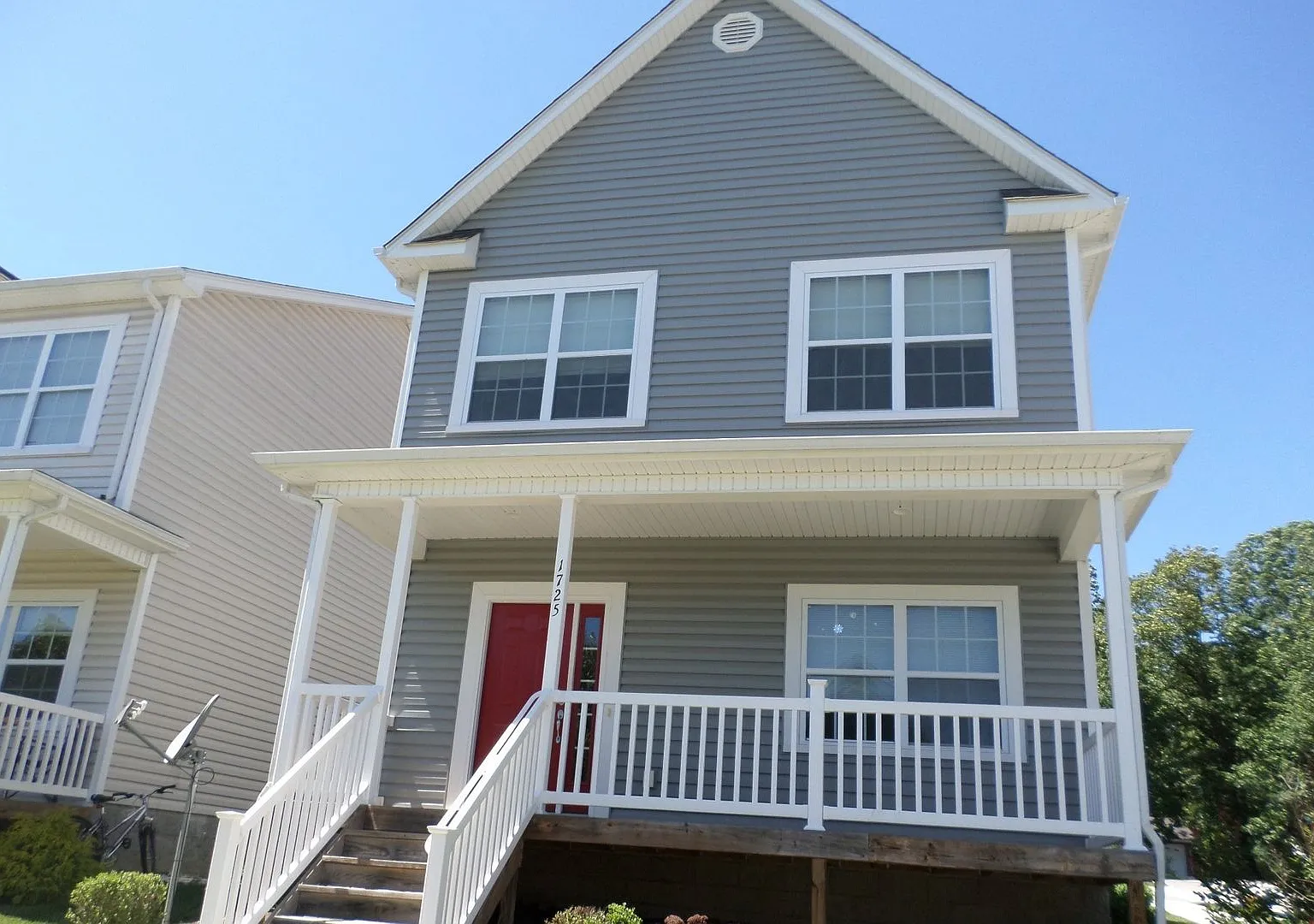 3 Bedroom, 2.5 House — Photo 2