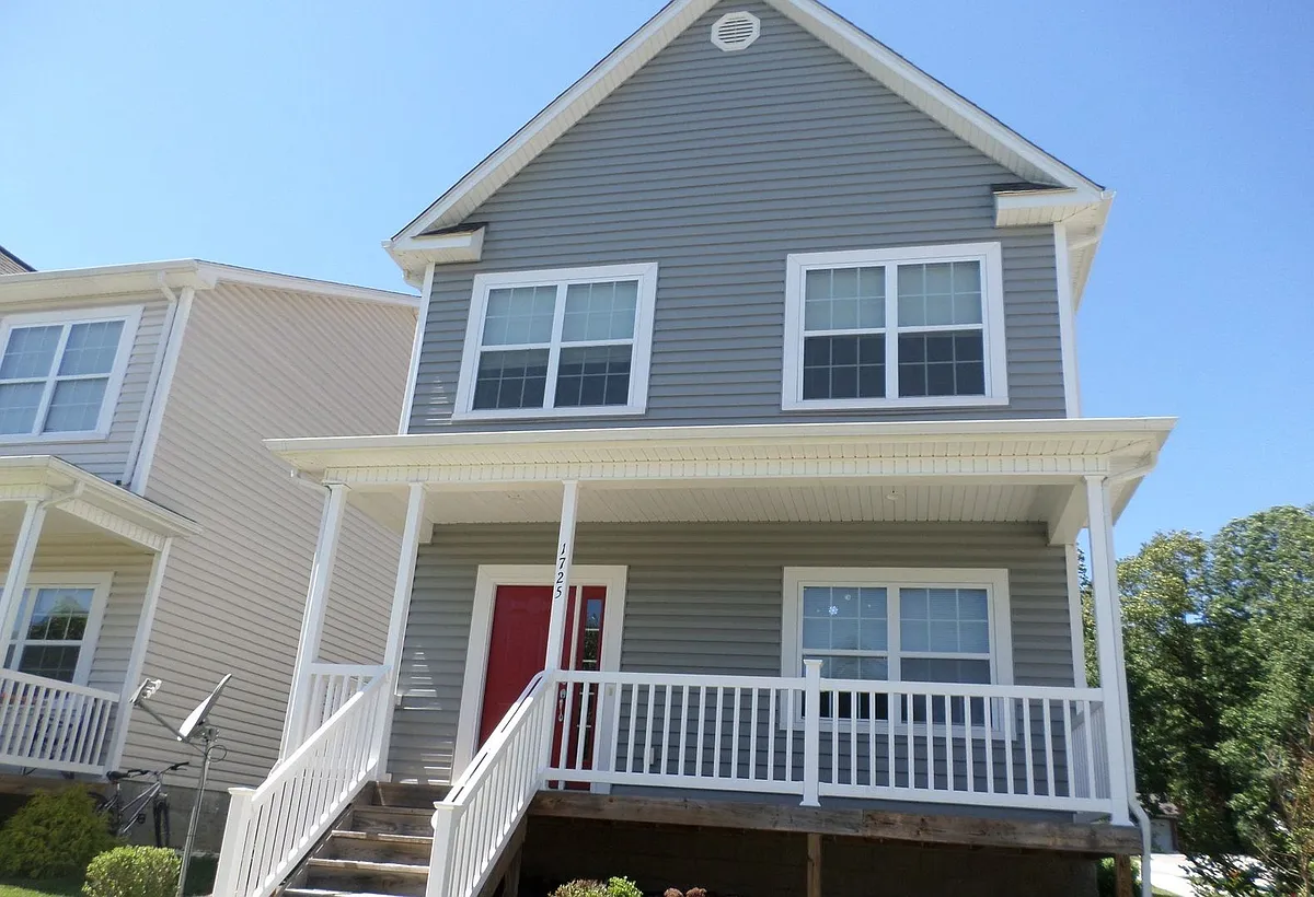 Building Photo - 1725 Aden Ln