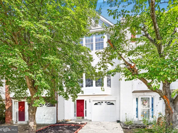 2441 Wheat Meadow Cir, Herndon, VA 20171