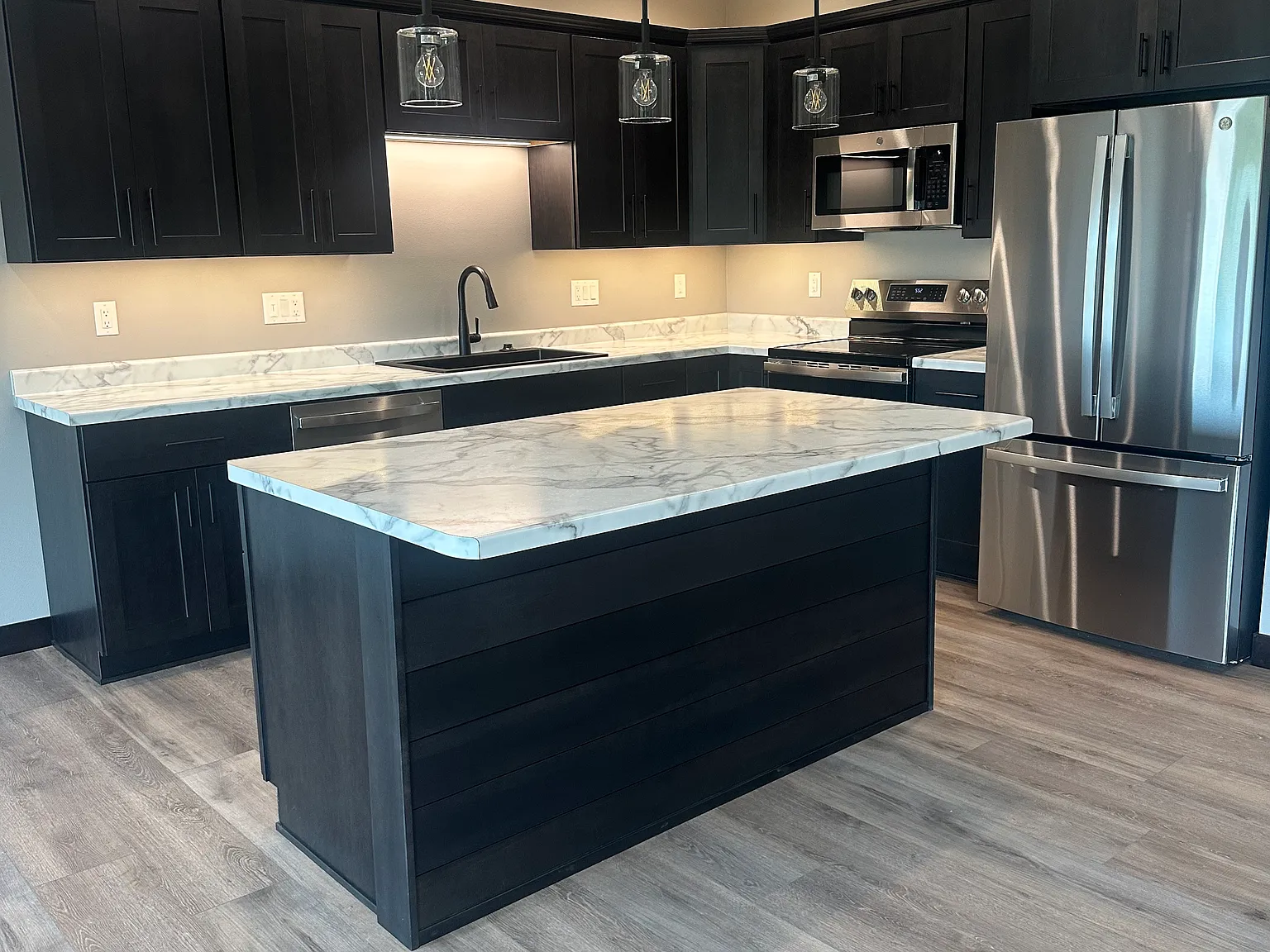 2 bed, 1350 sqft, $1,650 — Photo 4
