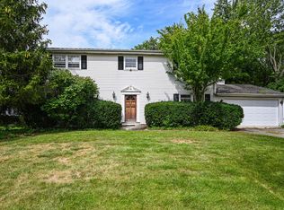 26W286 Blackhawk Dr, Wheaton, IL