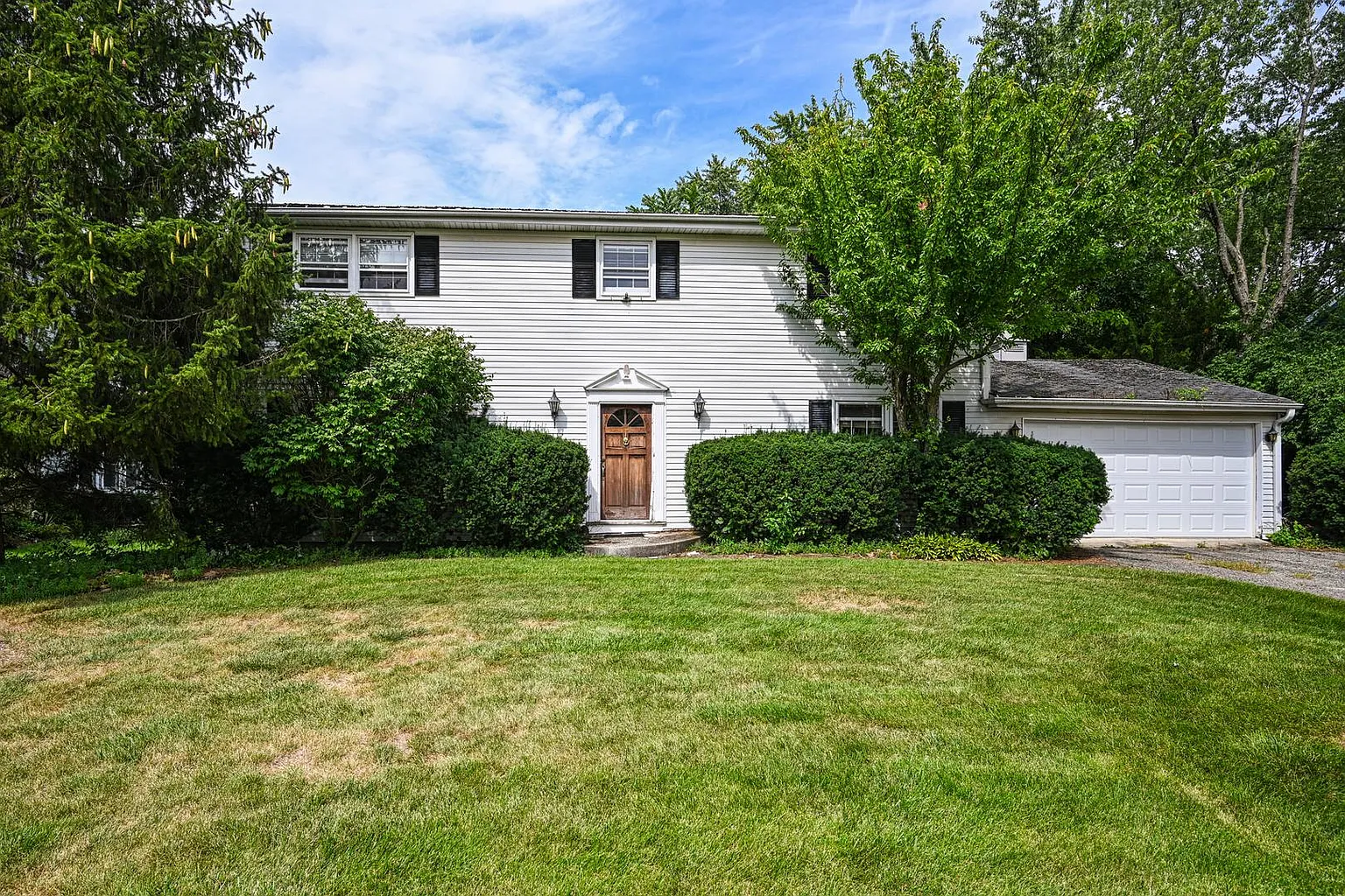 26W286 Blackhawk Dr photo 1