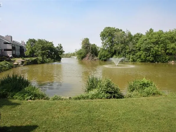 111 W Lakeshore Dr #C, Kelleys Island, OH 43438
