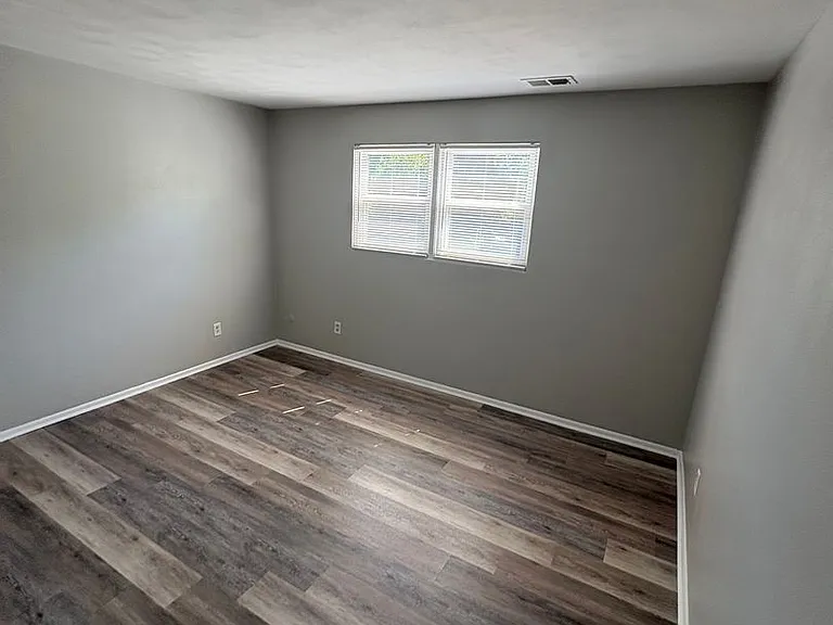 Peoria Place Apartments — Photo 19