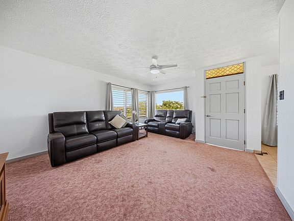 3rd image of 4562 Pualei St