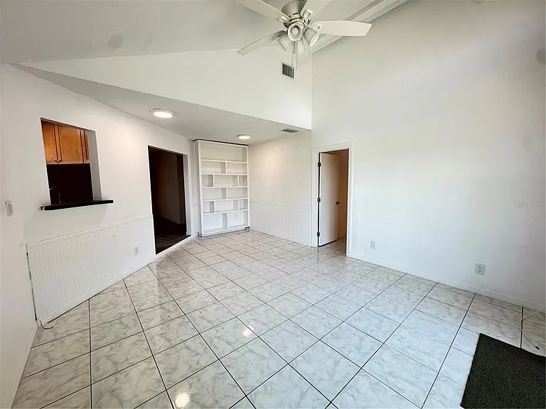 215 Fernwood St — Photo 10