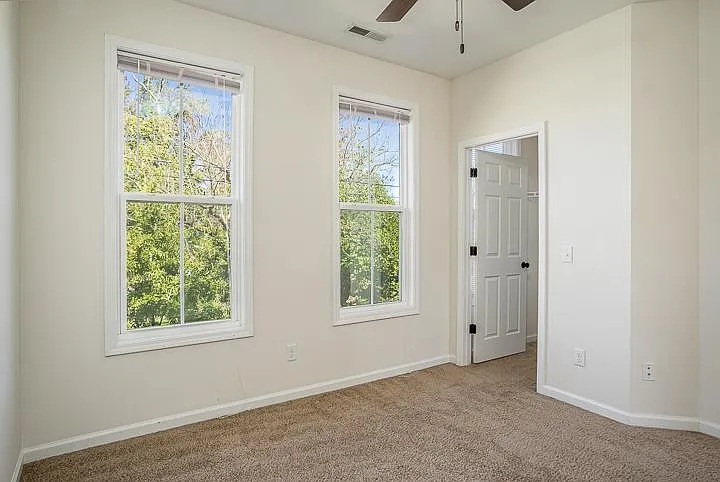 84 Joy Dr — Photo 8