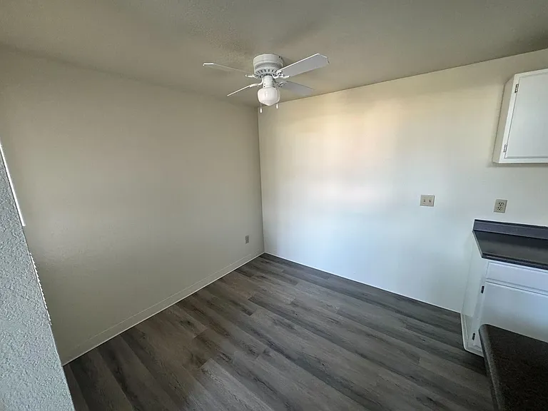Wellington Place Apartments — Photo 14