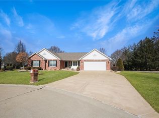 10 Amberg Ct, Saint Charles, MO