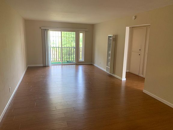 5th image of 895 Bellevue Ave APT 4