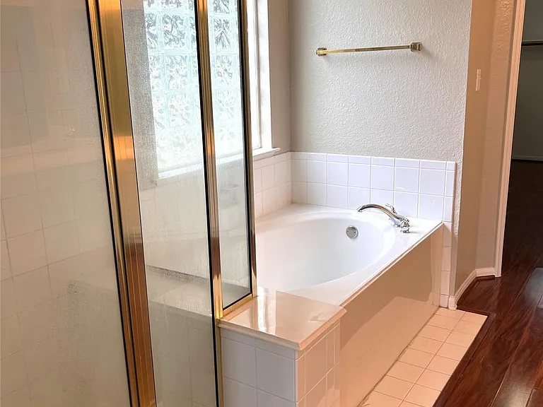 14210 Meadow Estates Ln — Photo 13