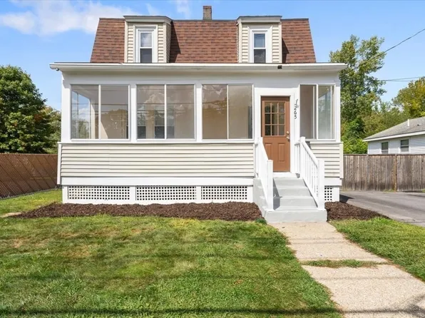 265 Pleasant St, Ashland, MA 01721