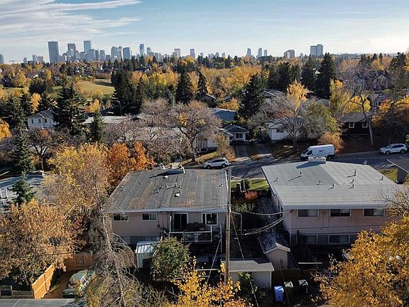 3rd image of 933 N 32nd Ave NW