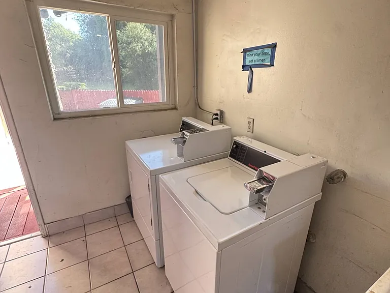 1717 Huntington Dr #7 — Photo 19