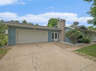 5788 N Riverview Dr, Kalamazoo, MI 49004