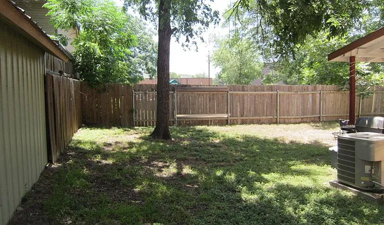 4703 Harmon Ave — Photo 15