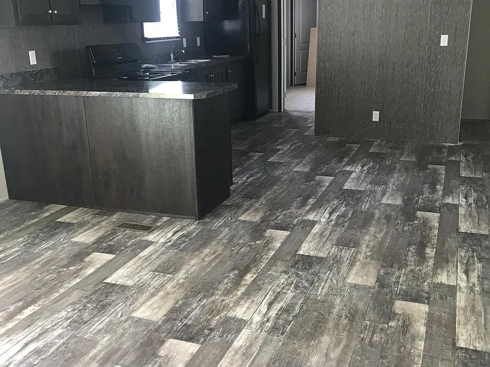 Kitchen/ Living area 