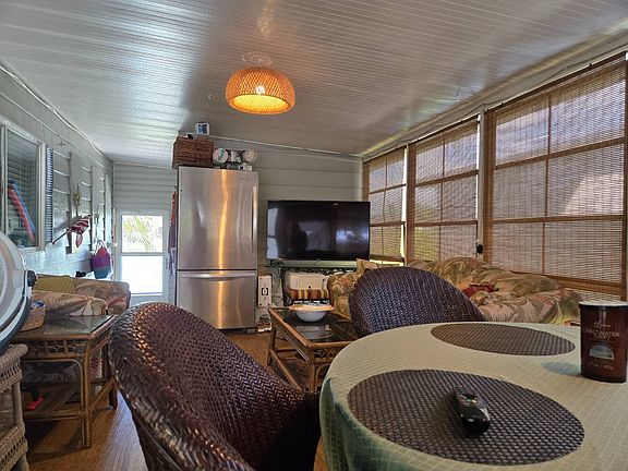 5th image of 2173 Lakeside Blvd