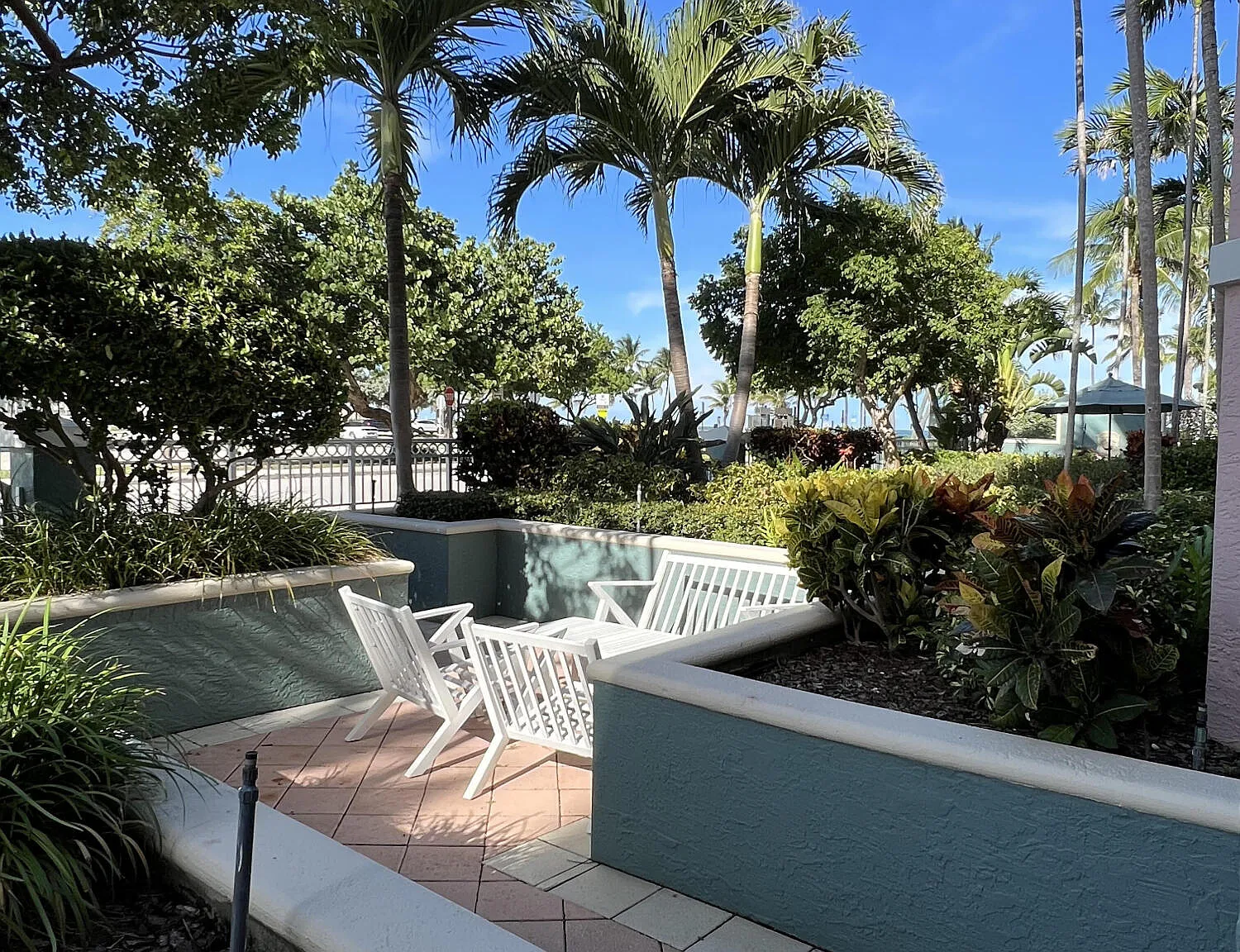 Ocean Plaza — Photo 4