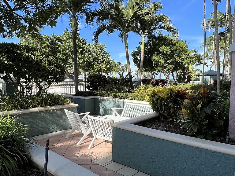 2051 SE 3rd St #Townhouse 3 — Photo 4