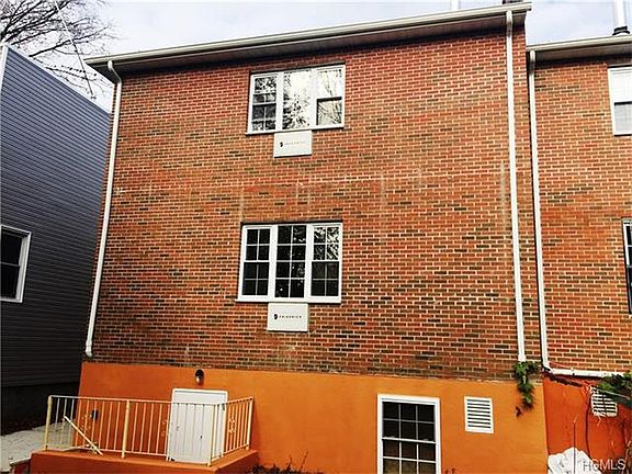 5th image of 1458 Oakley St #2