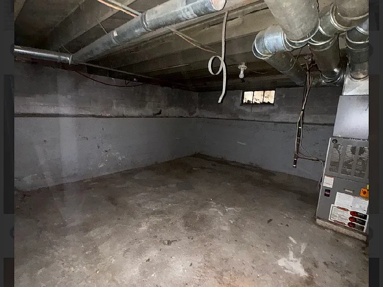 1553 E Hickory St — Photo 13