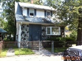 104 Taunton Ave, Hyde Park, MA 02136