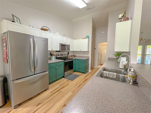 4th image of 6725 SW 83rd Ter