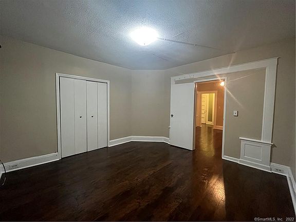 5th image of 852 Howard Ave #2