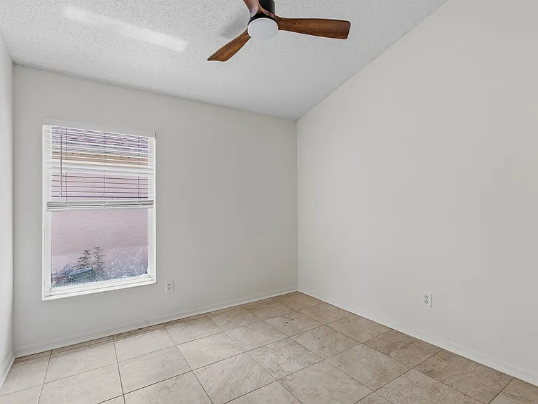 8026 Waldorf Ct — Photo 14