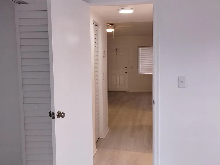 2880 Lake Osborne Dr #209 — Photo 18