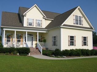 333 Oakmont Dr, Hampstead, NC 28443