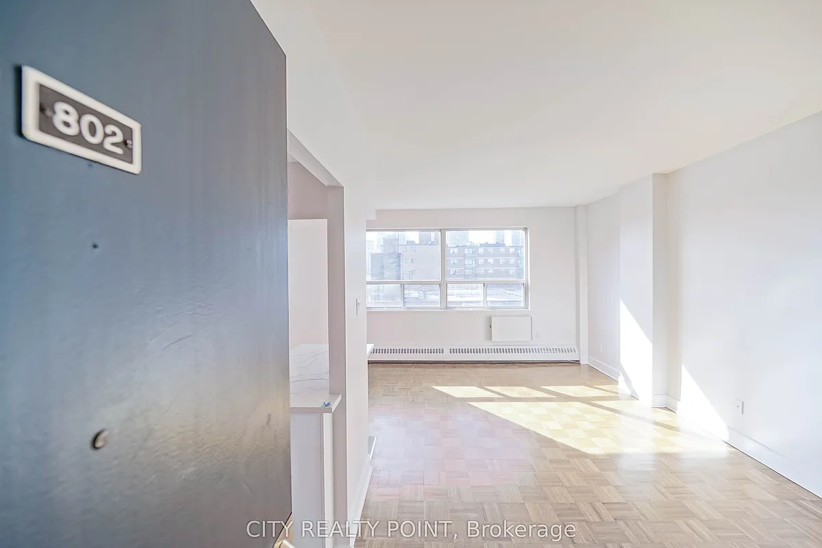 Building Photo - 490 Eglinton Ave E #802
