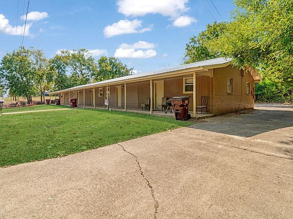 4th image of 700 S Donoho St #702-704-708