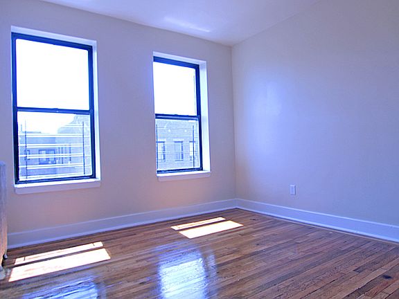 4th image of 2305 Grand Ave APT 5J