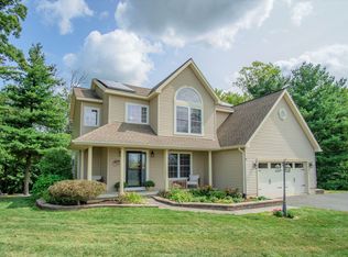 29 Van Leuven Dr E, Rensselaer, NY 12144