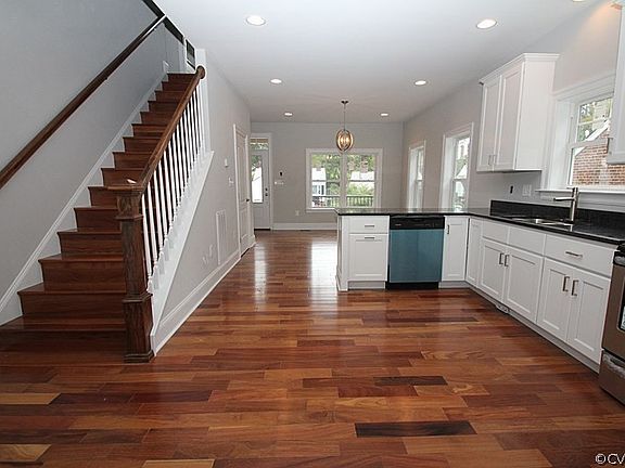 2nd image of 7414 Wentworth Ave