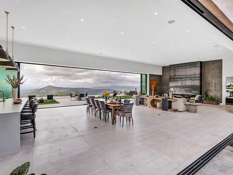 6568 Sonoma Mountain Rd — Photo 11