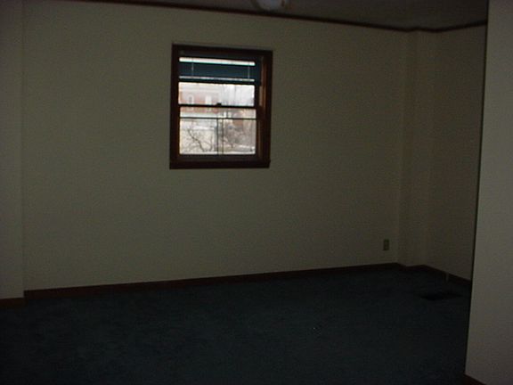 3rd image of 113 Graham St
