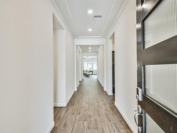 3rd image of 10354 Bayou Oaks Drive